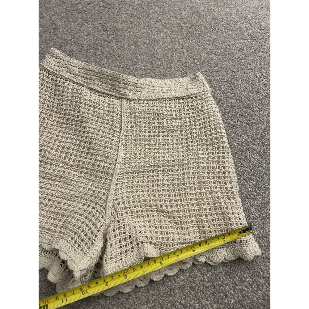 Skies Are Blue Crochet‎ Shorts Womens Small Beige Excellent High Waist Scalloped